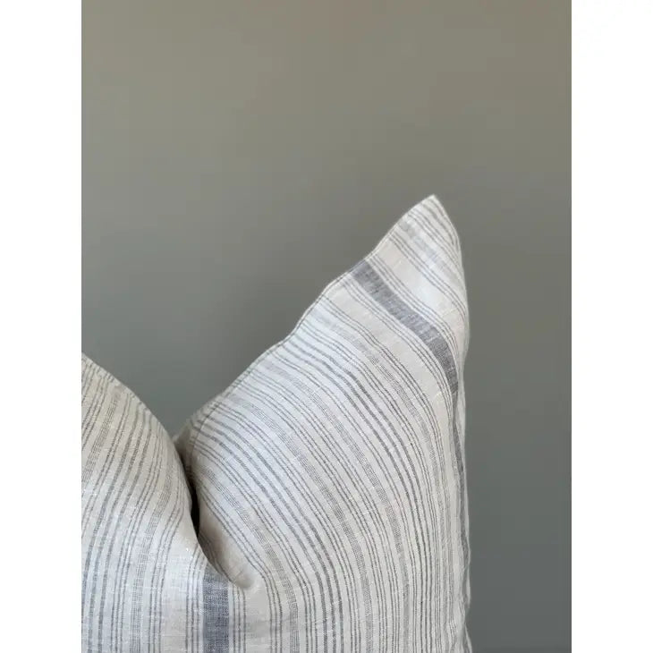 A + R, Laguna Pillow