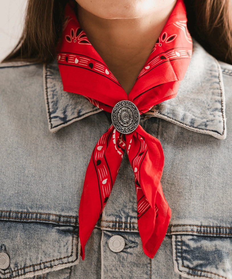 AR, Bandana Concho's