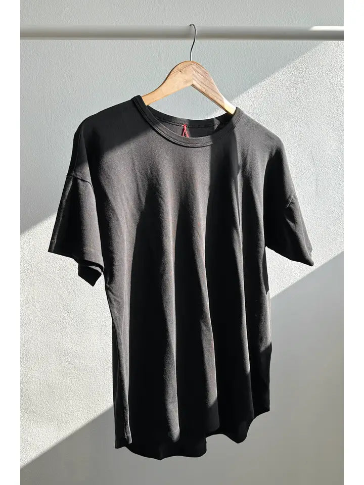 Le Bon Shoppe, Her Tee