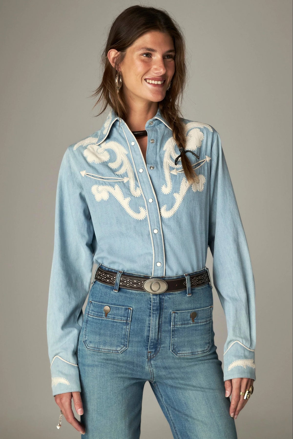 Maison Hotel, Frankie Shirt