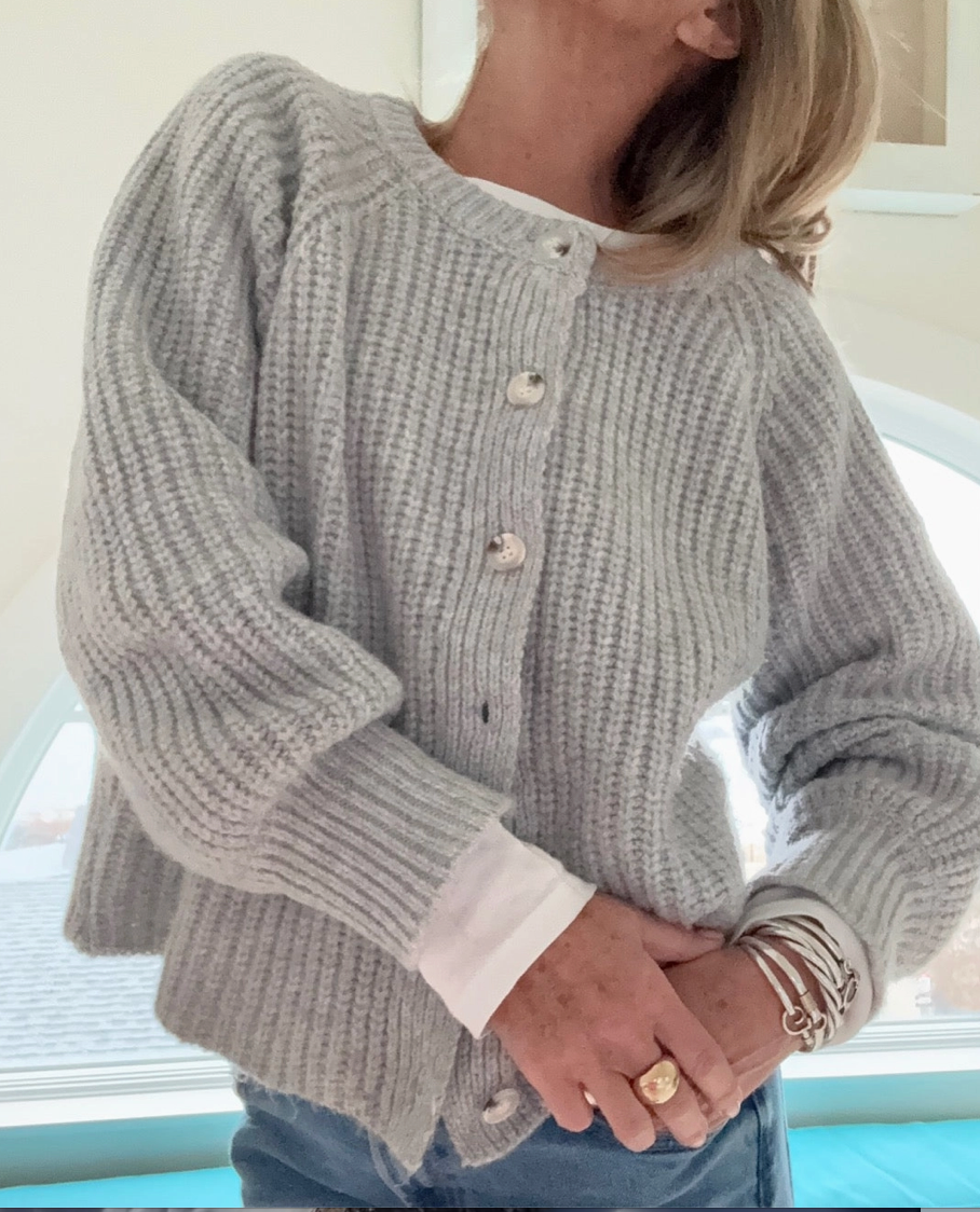 le field, The Capri Cardigan