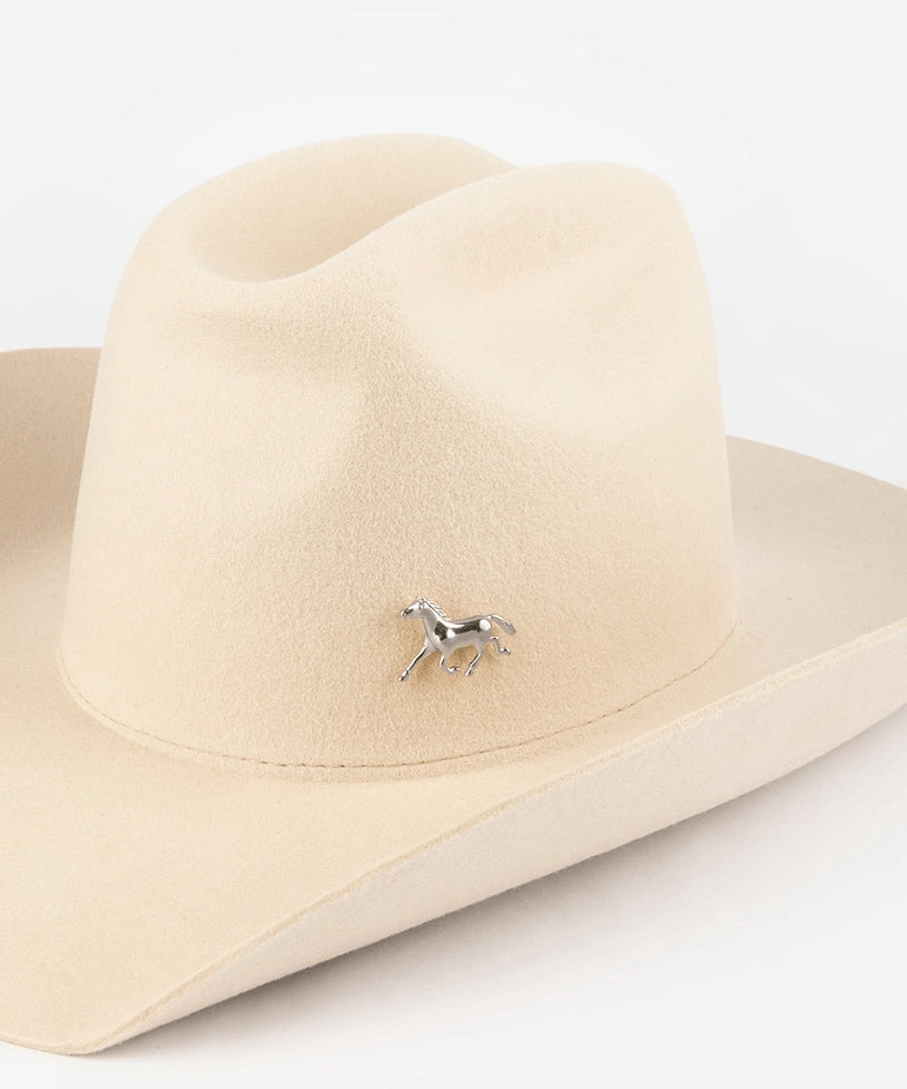 AR, Hat Pins