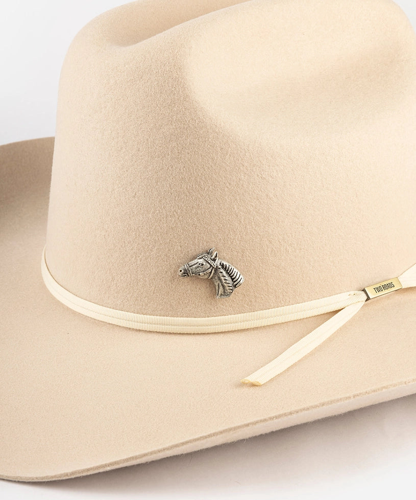 AR, Hat Pins